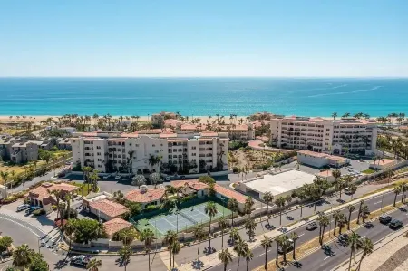Entire Oceanfront Condo in Paradise 3 bed /2 bath,  San José del Cabo Отели рядом с достопримечательностью «Isis Healing House Alternative Therapies & seven Zenses Cabo Spa»