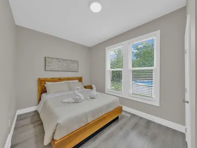 Luxury Escape for Professionals with high speed WiFi.
