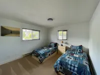 Waterfront Ucluelet Harbour Lodging