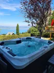 Chalet with fabulous view of Lake Geneva close to Piste and Telecabin