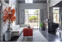 Sea view apartment ~ 1 min from the beach!