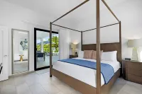 Steps from Grace Bay Beach w/Private Pool, Guest House, Snorkeling & More