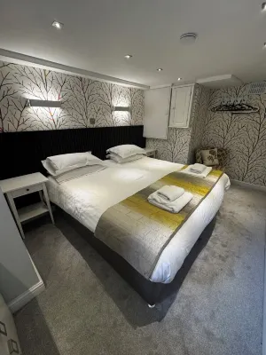 Garden Mews - 2 bedroom - Harrogate Town Centre - Patio area