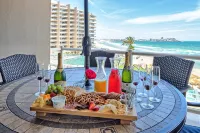 Ocean Front Beauty, 3 BR/2 BA - Cristal 307 at Las Palomas Beach & Golf Resort فنادق في 
