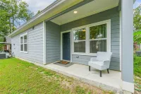 New Model Home near Exxon Mobil & Conoco Philips. A turnaround retreat!