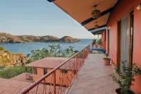 Nice vacation place to relax under the hot sun of zihuatanejo