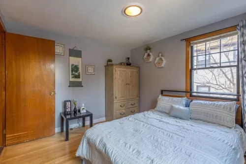 Luxury Home Central to Farmington, Plainville & Downtown New Britain