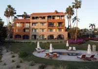 Beautiful, luxurious, quiet 1 bedroom home away from away Hotels in 