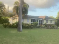 Breezy 3-bedroom beachside villa in serene Nevis with AC, WiFi Hôtels à : 