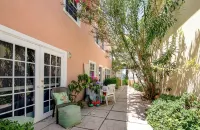 Azure Breeze #4, Beachfront, White Sand, Bikes, Kayak, Snorkel Gear, Rum Point!! - 4-Star