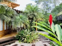 Charming House  com piscina 100m do mar