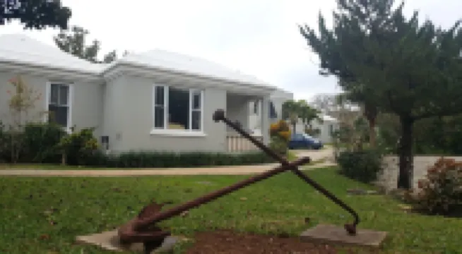 Charming , Comfortable  Cottage Near Amenities