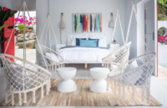 Waterfall Oasis - Ocean Views, Minutes to Magens Bay & Private Pool! โรงแรมใน