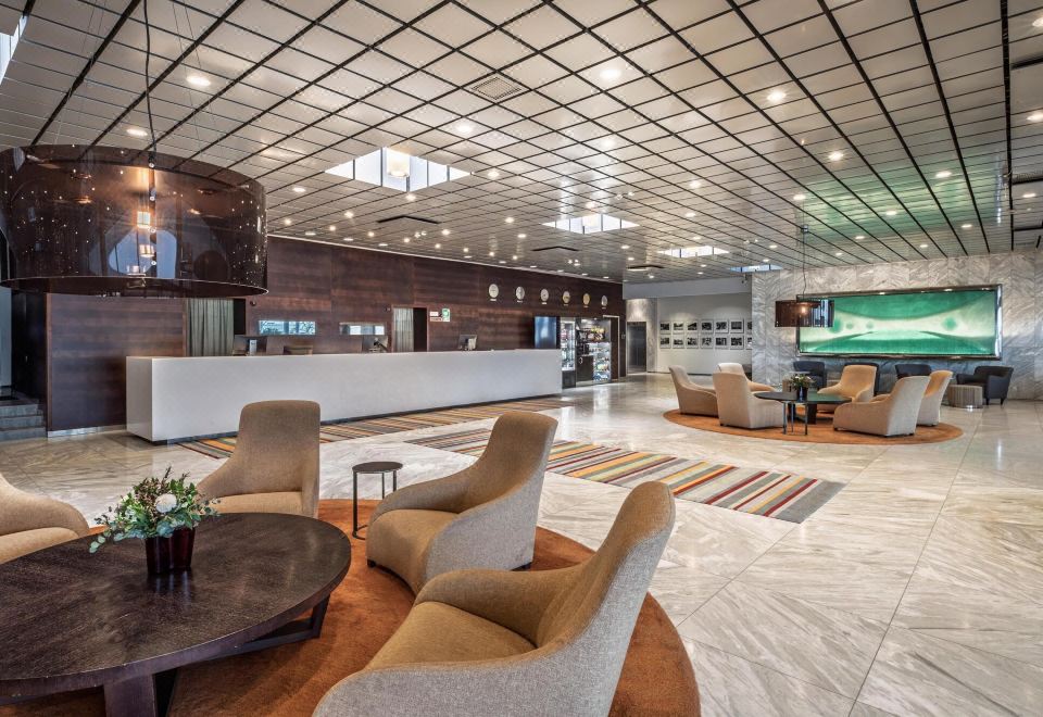 힐튼 헬싱키 카라스타자토르파 조식 뷔페 이미지