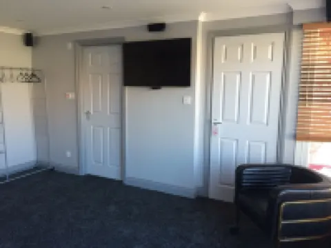 Links Lets Room Only