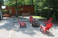 "Shore Thing", Cozy Lake Cumberland Cabin - Hot Tub, Fire Pit, Minutes from Lake