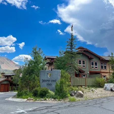 Juniper Crest 1 4 Bedroom Townhouse by RedAwning
