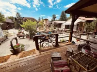 The Iris Garden Downtown Cottages and Suites Hotels in Brown County