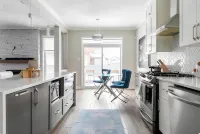 Cheerful and Modern Các khách sạn ở Ottawa