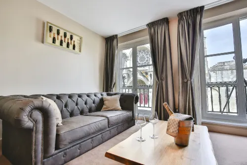 Logis du Parvis Hotels in Laon