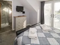 빅 애즐 멀프레 호텔