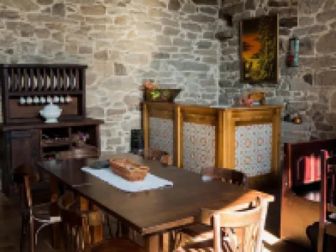 Casa Roan y Casa Grande Hotels in A Ulloa
