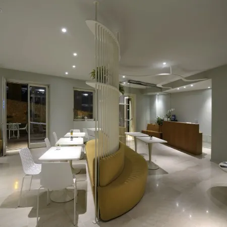 Aromi Piccolo Hotel