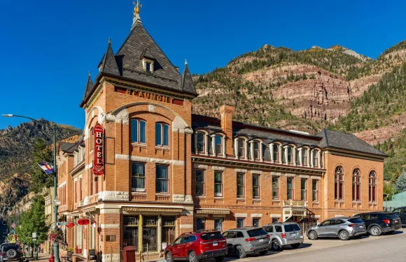 博蒙特酒店及水療中心 - 限成人