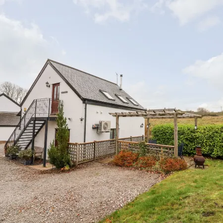 Tyn-y-Mynydd Bach