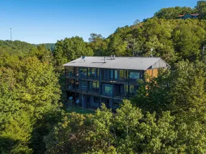 Beaver Lakefront Cabins - Couples Only Getaways