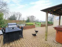 Spitfire Lodge Hotels in Market Drayton