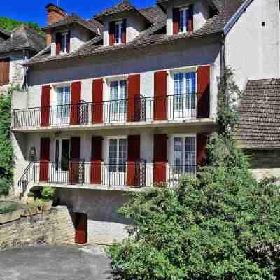Logis Hôtel la Bonne Famille Hotel Exterior