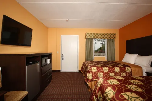 Blue Sky Inn Glens Falls-Saratoga-Lake George - Motels