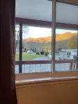 A Holiday Motel - Maggie Valley - Mountain view
