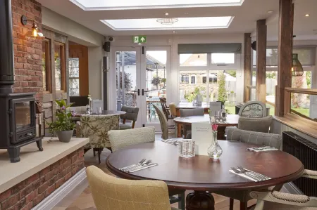 Riverside Shrewsbury by Greene King Inns Отели в г. Лейтон энд Итон Константин