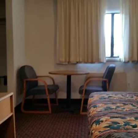 National 9 Inn Sand Canyon