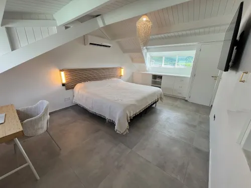 "L'écume de Grand Case" -  Modern elegance just steps from the beach