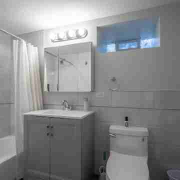 Private Chicago Apartment with Free Street Parking and in Unit Washer Dryer Rooms