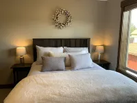 Charming Mountain House with Continental Divide Views & Hot Tub! Hotels in Fraser