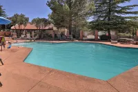 Bright Condo w/ Resort-Style Amenities in Sedona! - 가족여행