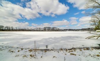 Fish, Hike and Hunt Lakeside Newaygo Cottage