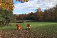 Upscale Montgomery Cabin, Near Jay Peak Resort! - parking