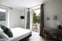 Hotel Orso Bruno Hotels near Villa Passalacqua