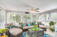 Fort Myers Bungalow - 12 Miles to the Beach!