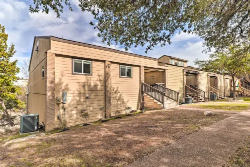 Lakefront Home w/ Point Venture Golf Access! - Apartments