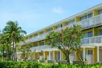 Lighthouse Pointe at Grand Lucayan Resort Hotels near Smith's Point Beach
