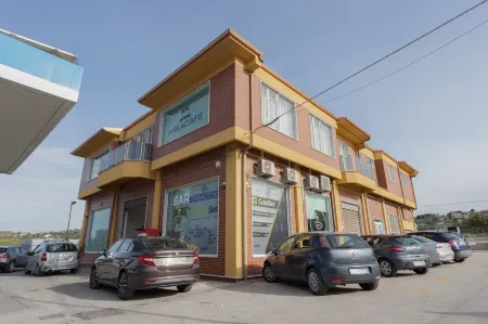 Areacafè Affitta Camere Отели в г. Наро