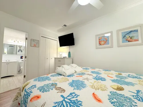 Balcony, Pool Access and Tennis Courts - Spacious Coastal Haven