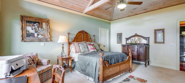 Million-Dollar Views & Patio: Hiawassee Hideaway Hotels in Towns County
