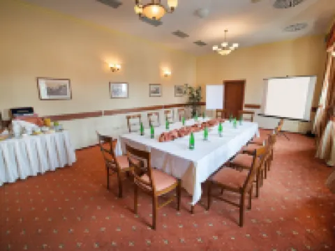 Hotel Podhrad Hotele w: Hluboka Nad Vltavou